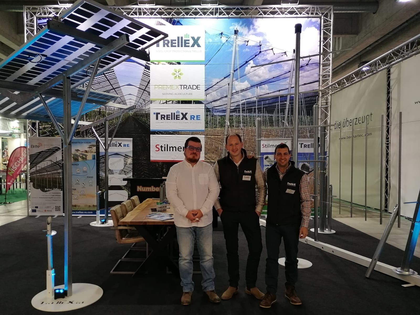 Photos from Brite Solar’s booth at Interpoma 2024, where we presented our agrivoltaic technology for orchards and sustainable fruit cultivation.